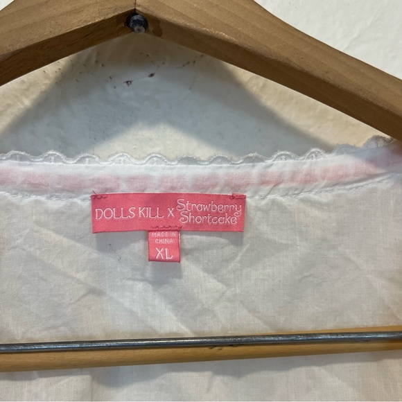 Dolls Kill X Strawberry Shortcake Blouse Top Robe White Embroidered XL - Picture 10 of 10